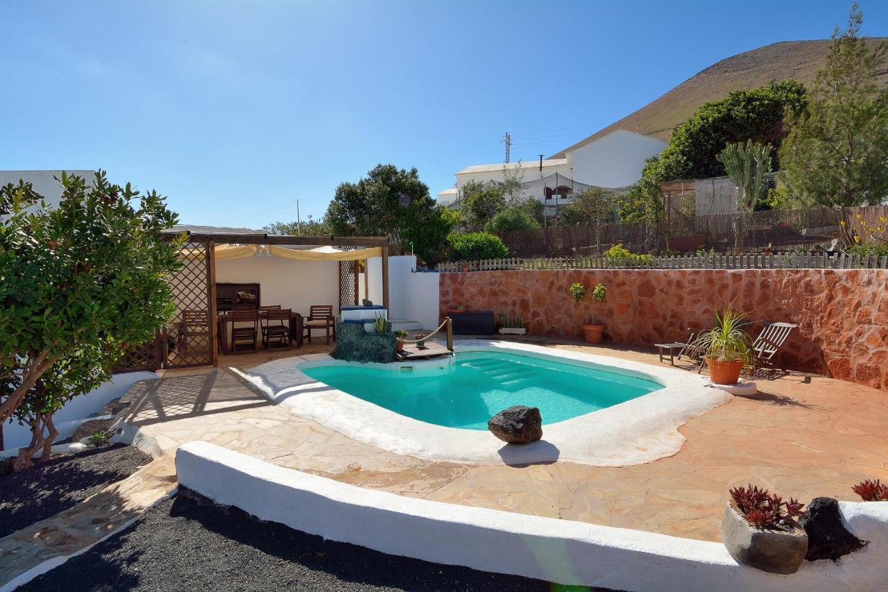 Bajo El Volcan Rural Villa Canaria Montana Blanca Kültér fotó